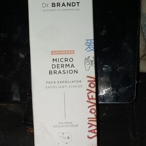 Dr. Brandt Advanced Microdermabrasion Face Exfoliator - White
